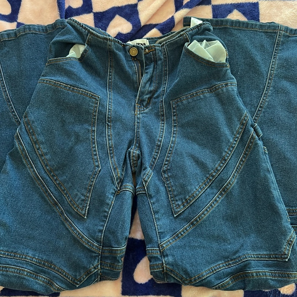 They’re like Bootcut Mom Jeans ! Very stylish!!
